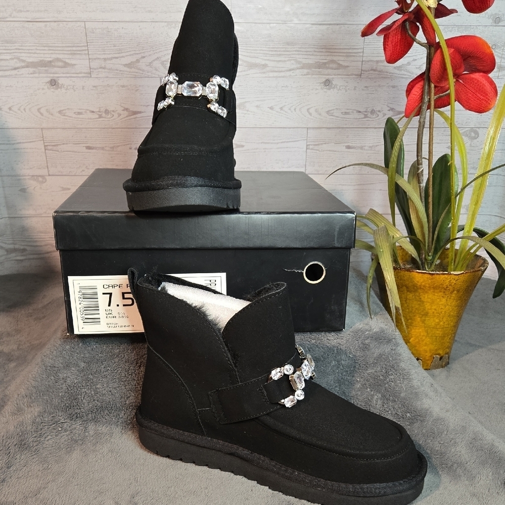 Cape Robbin Black Winter Boots with Crystal Embellishments Sz 7.5